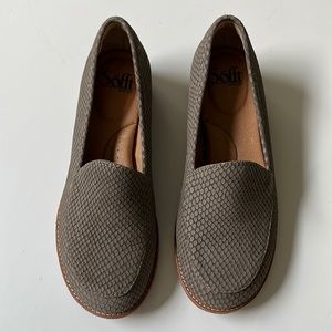 Sofft Women’s Snare Grey Napoli Snake Print Nubuck Loafer Sz 6.5 Comfort Driving